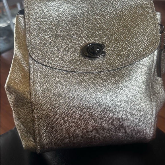 Bronze Leather Messenger Bag - Picture 5 of 9